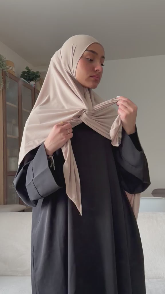 Beige khimar